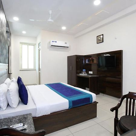 Oyo Hotel Obr Inn Ludhiana Esterno foto